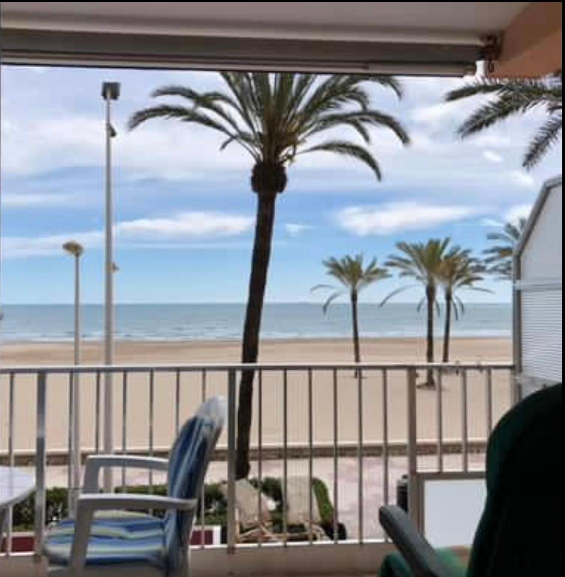 Frente Al Mar Apartment Cullera Bagian luar foto